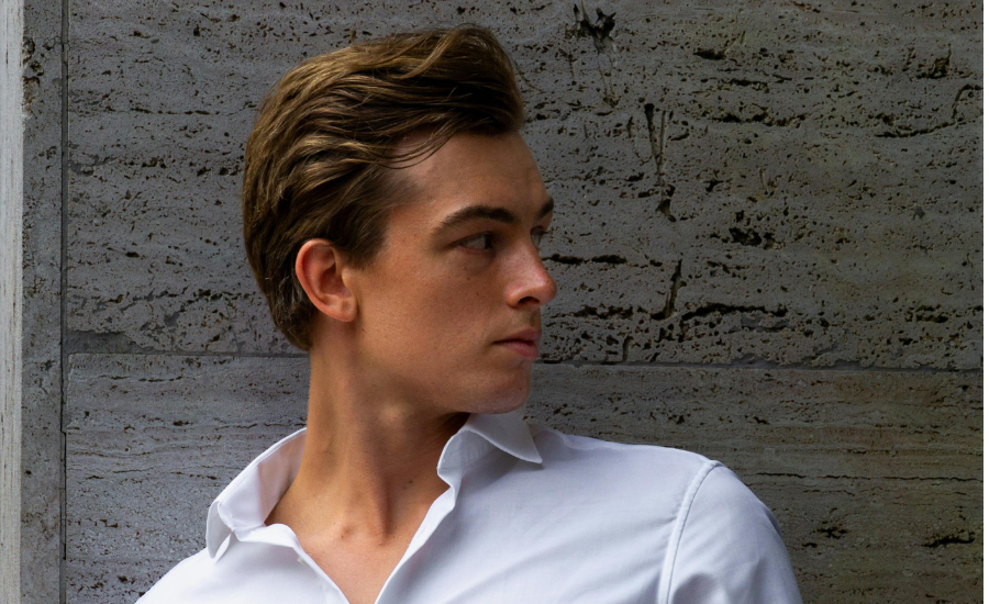 “Naturligt mat look med hårvoks til mænd med fint hår