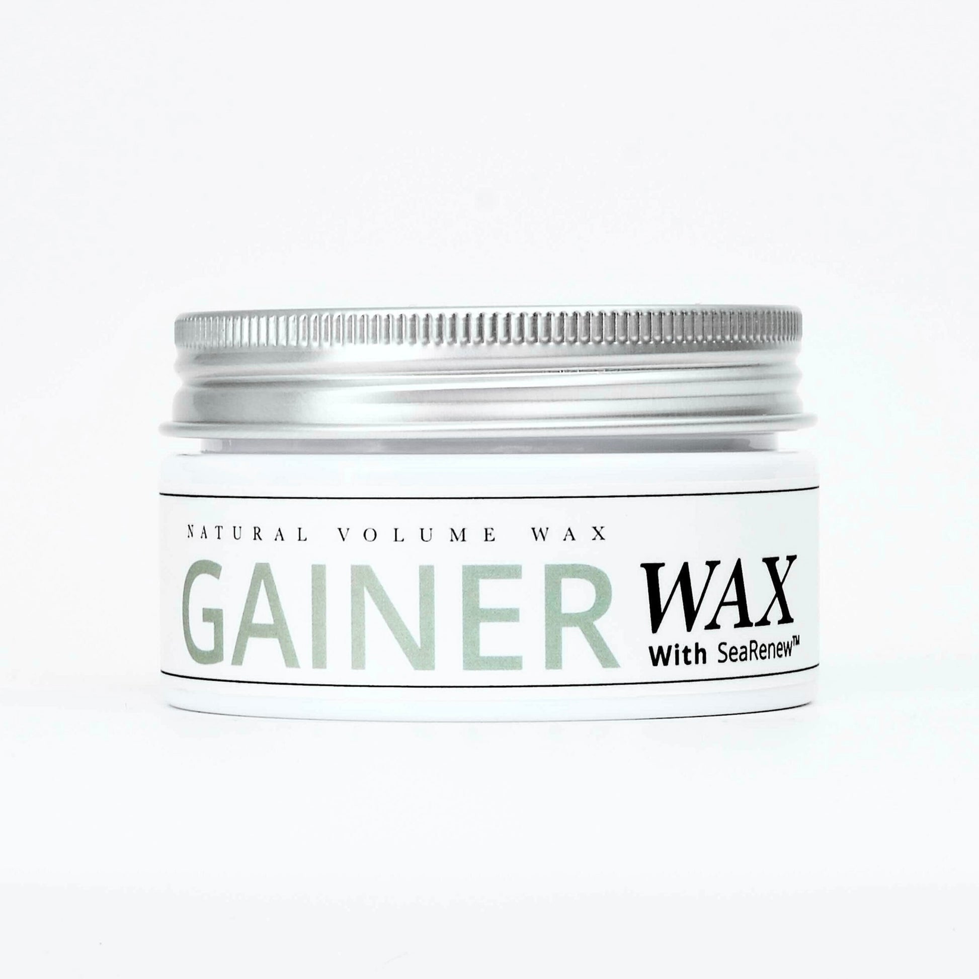 Gainer Wax™ hårvoks er det vi kalder en volume wax, og er en helt ny type hårvoks, som fokuserer på at give mere fylde i håret, helt uden at fedte. Den er utroligt let i håret og på samme tid fantastisk at style håret med.